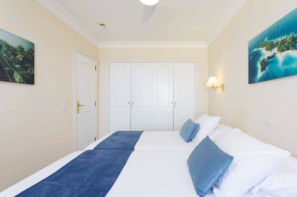 Entire apartment, Superb Location - Panoramic Sea & Cliff Views - Wifi - Air Conditioning Unit in Playa de los Guíos, Santiago del Teide