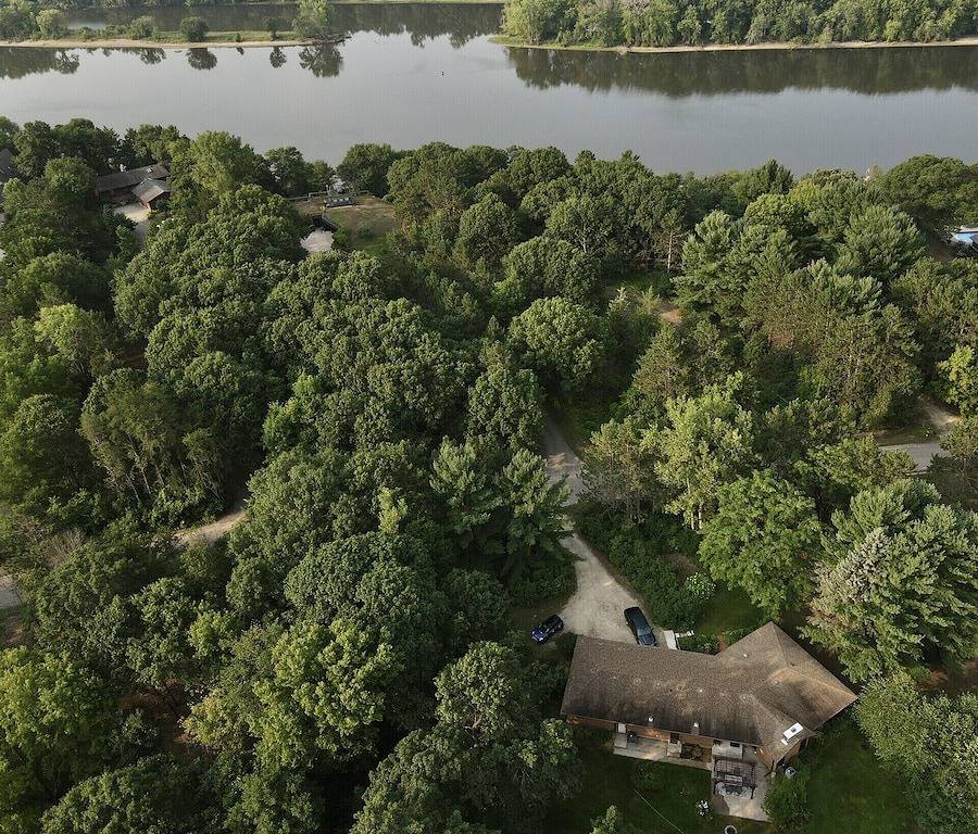 Winter Wonderland Getaway. Whole home with private entrance, yard, parking. in Pierce County (WI)