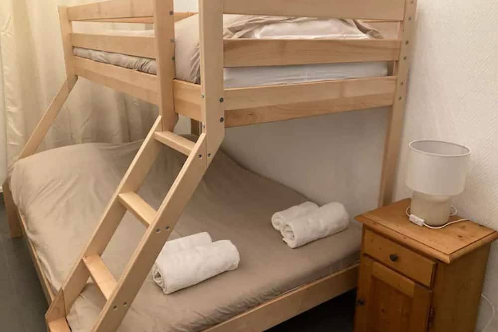 Ganze Wohnung, Spacious T4 apartment with private courtyard in Marseille, Marseille und Umgebung