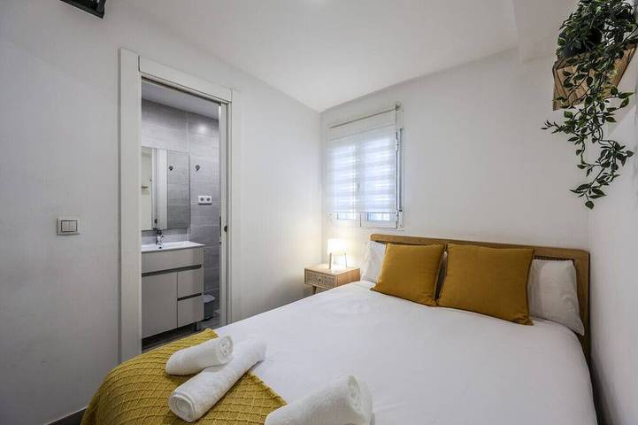 Apartamento entero, Peaceful City Escape 30` from Central Madrid in Fuencarral-El Pardo, Madrid