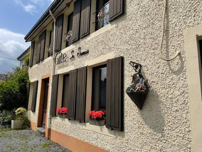 Location de vacances pour 28 personnes, avec Terrasse ainsi que Jardin et Sauna à Chiny