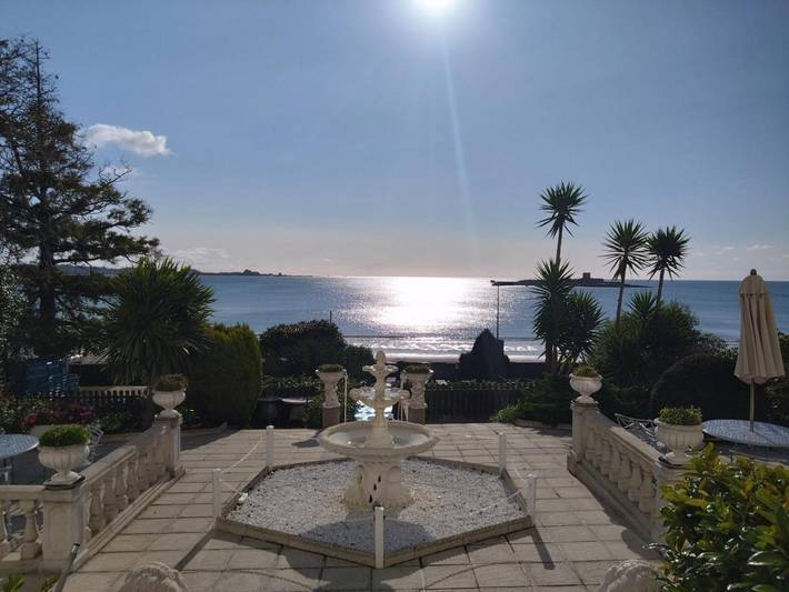 Hôtel pour 2 personnes, avec piscine et jardin dans Jersey - 2