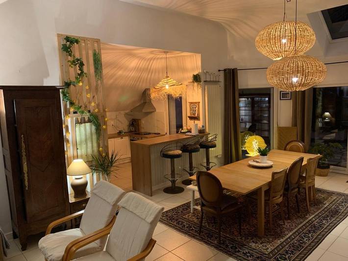 Location de vacances pour 12 personnes, avec vue et jardin, animaux acceptés dans Les Rosaires - 2