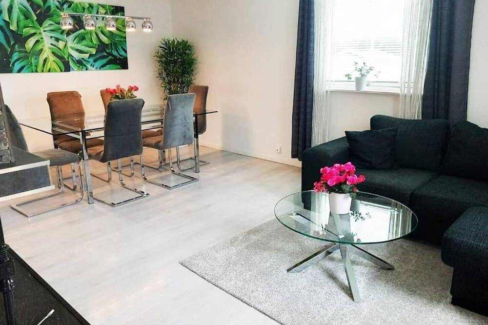 En Mysig Villa med Bastu och en Stor Inhägnad Trädgård in Hallstavik, Stockholm und Umgebung