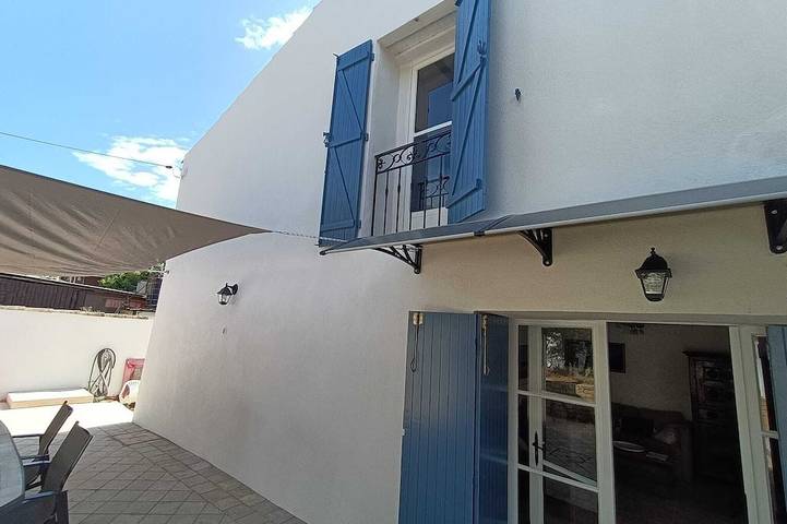 Location de vacances pour 5 personnes, animaux acceptés dans Pointe Des Chevaliers Hyeres