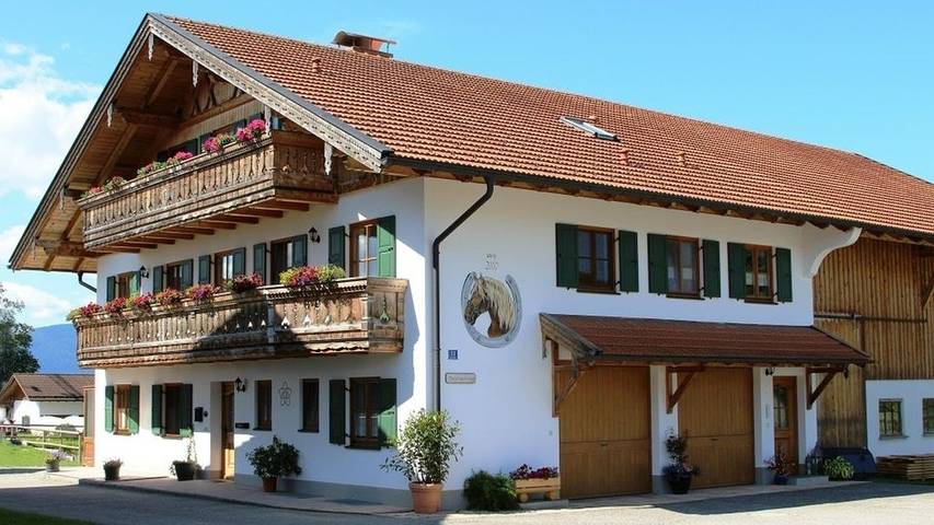 Ferienwohnung für 4 Personen, mit Balkon in Rottenbuch