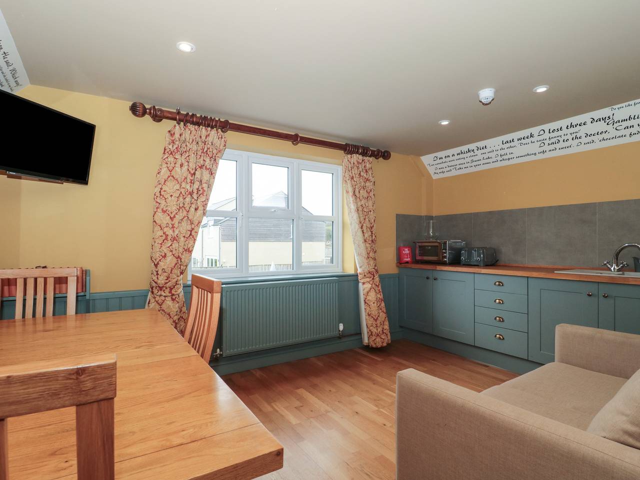 Entire apartment, Suite 2 in Stroud, Gloucestershire