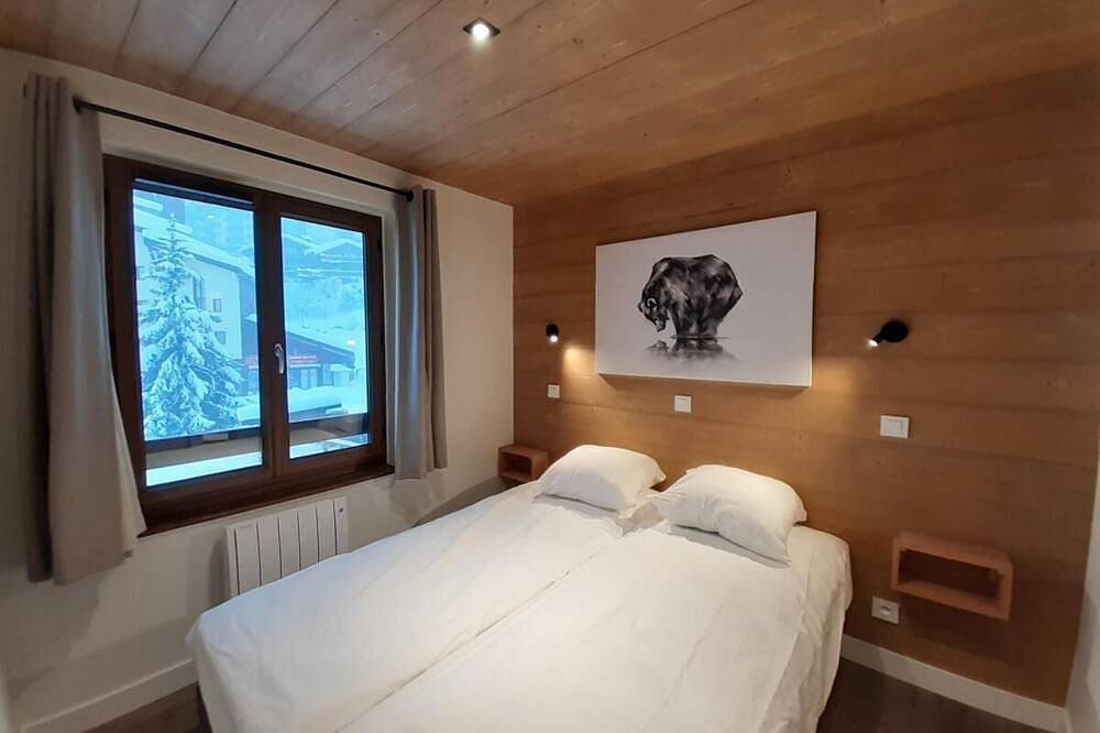 Entire apartment, Ski-in/ski-out & foot of the slopes, 2nd floor, balcony, tv, ski locker, 50m², La Tania in La Tania, La Perrière