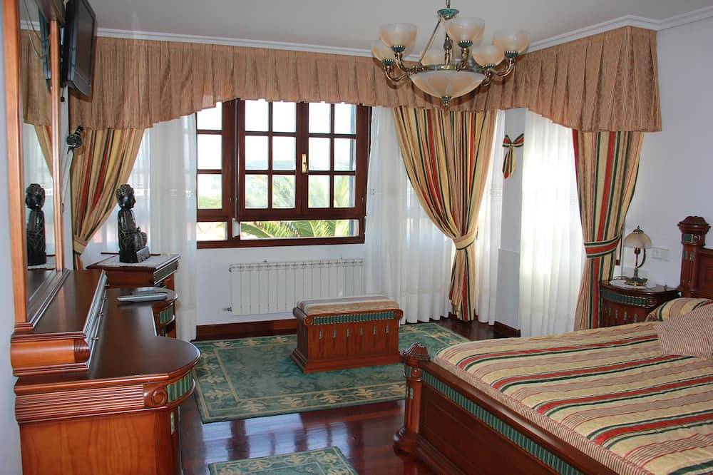 House with pool and games room in Santillana del Mar in Santillana del Mar, Cantabrian Coast