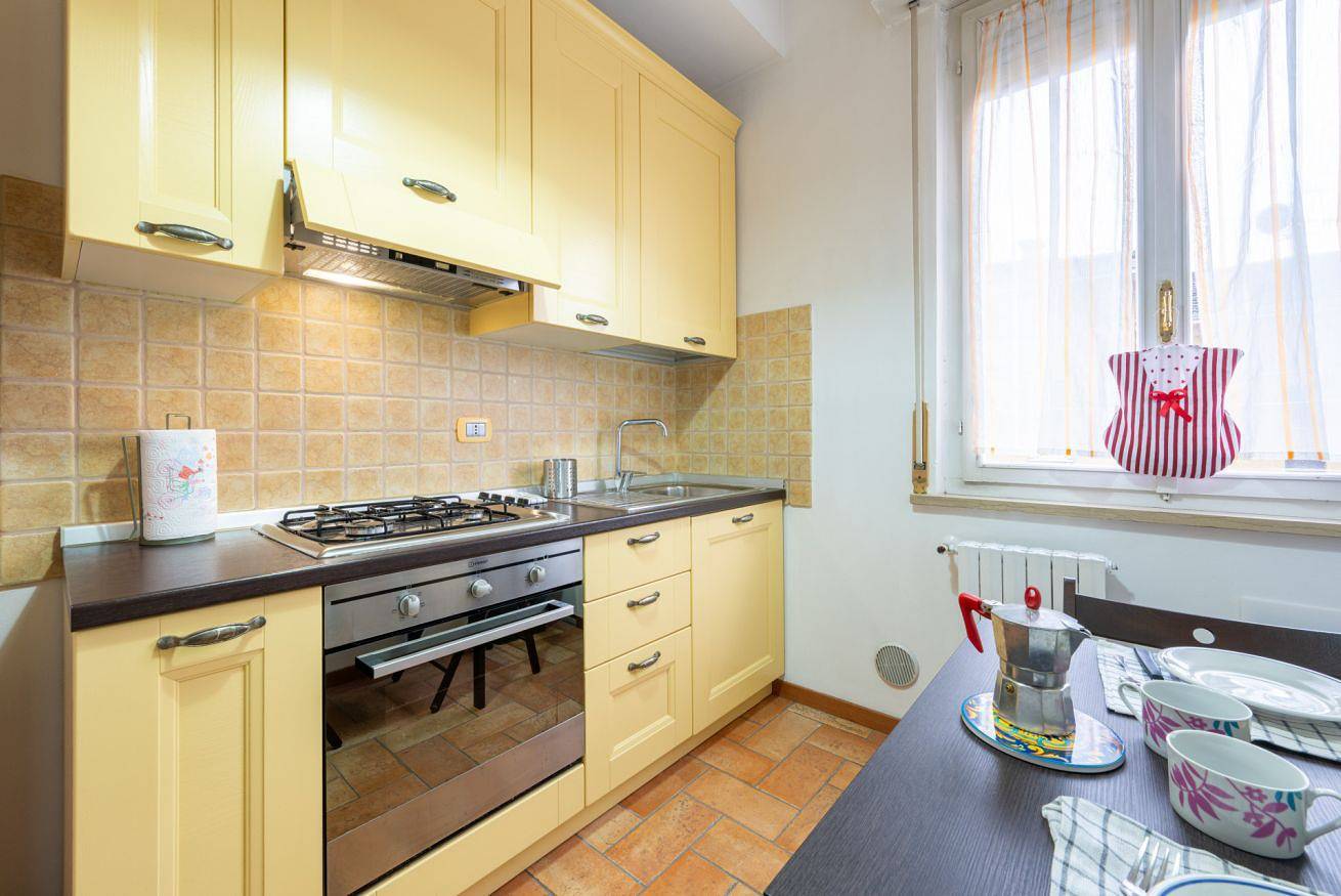 Ganze Wohnung, Guesthost - Blu&Yellow Apartment in Parma Station in Parma, Parma Provinz
