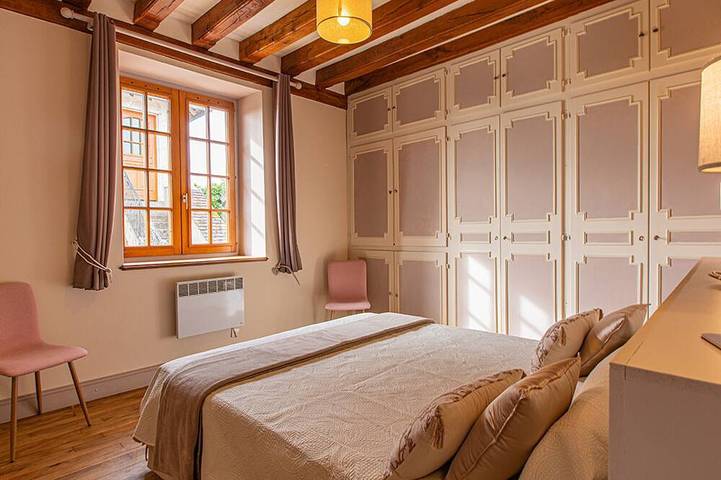 Gîte pour 8 personnes, avec terrasse ainsi que jardin et piscine à Chouzy-sur-Cisse - 2