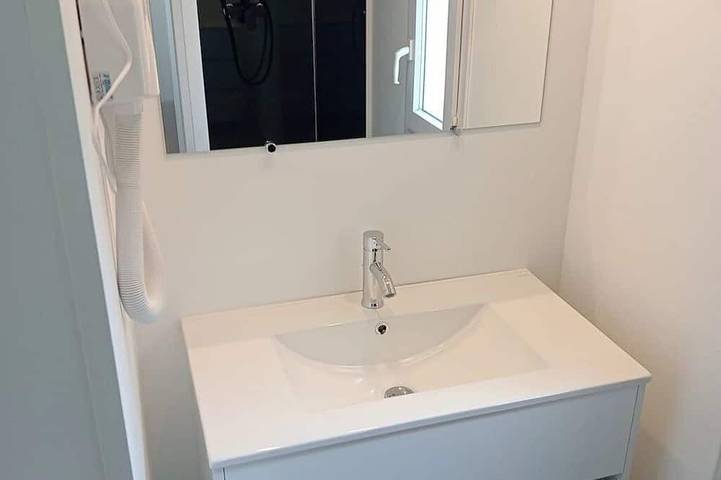 ZEcamping 4* pataugeoire animaux acceptés cottage TV Lv clim 32m2 in Foix, Ariège