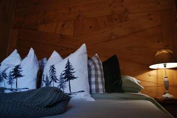 Gîte pour 5 personnes, avec balcon dans Nus