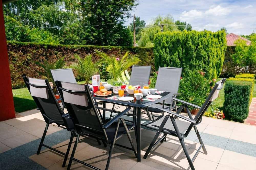Sunshine by Interhome in Balatonszemes, Plattensee Südufer