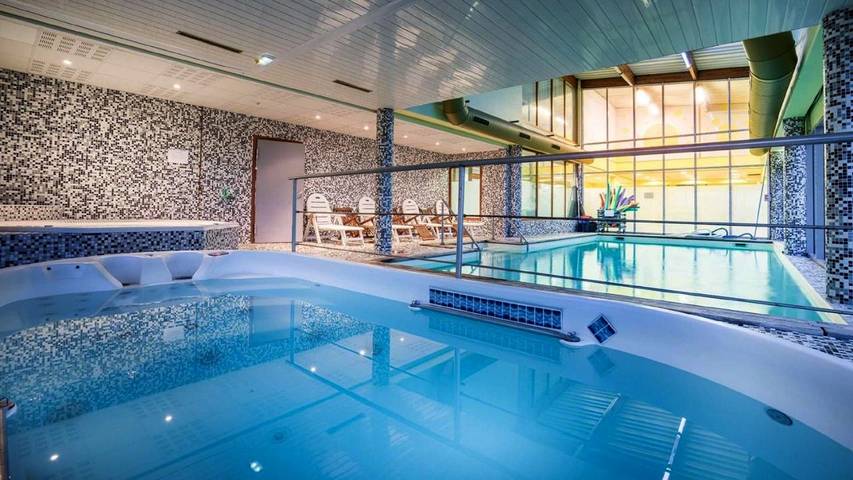 Hôtel pour 2 personnes, avec piscine et sauna ainsi que jacuzzi et jardin à Château-Thierry - 3