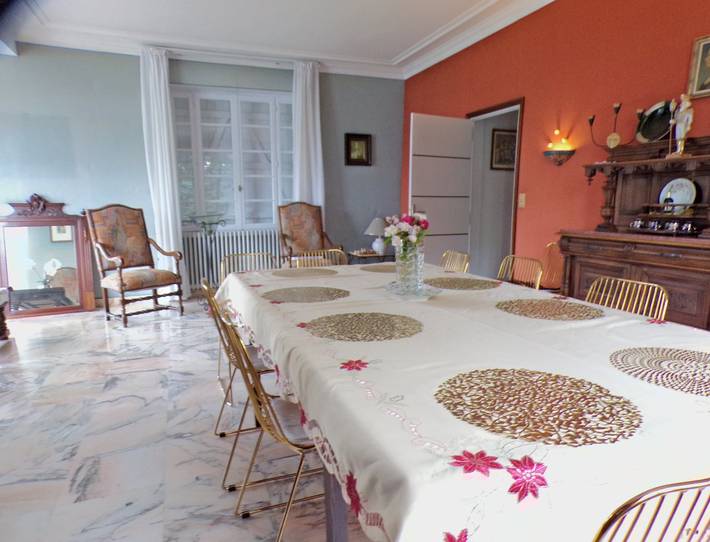 Location de vacances pour 11 personnes, avec jardin ainsi que terrasse et piscine à Sainte-Livrade-sur-Lot - 4