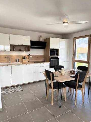 Gîte pour 4 personnes, avec balcon dans Grand Port (Aix-les-Bains)