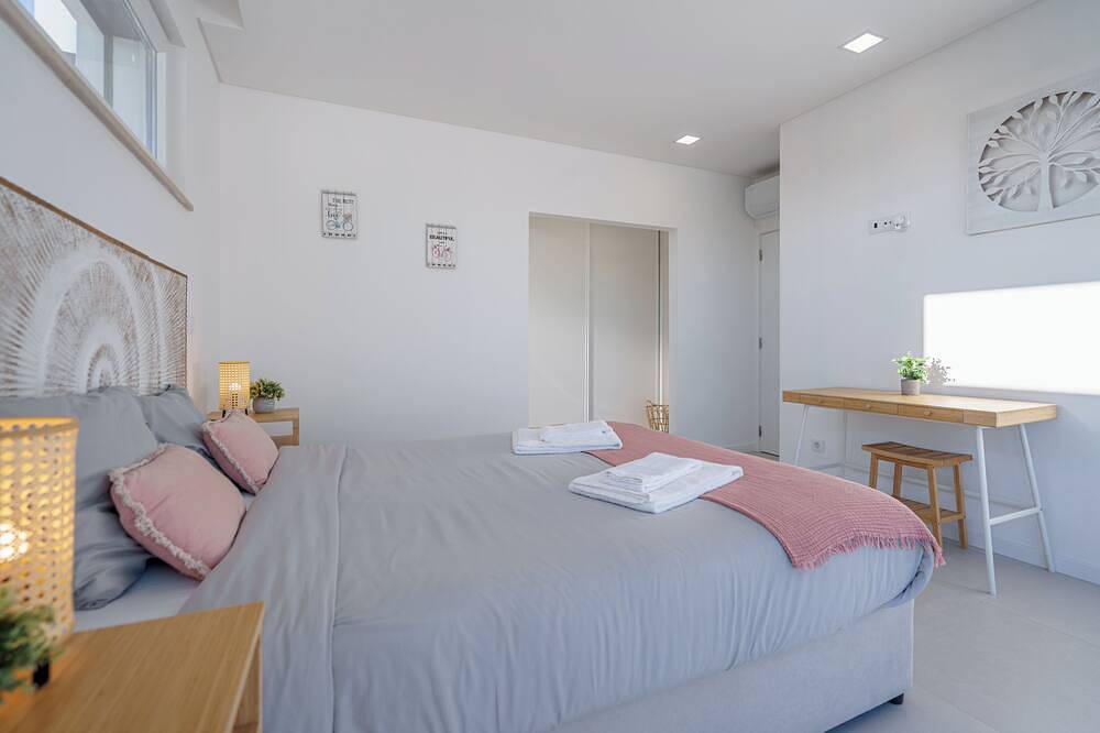 Villa Gold with ocean view in Ribamar, Lissabon Distrikt