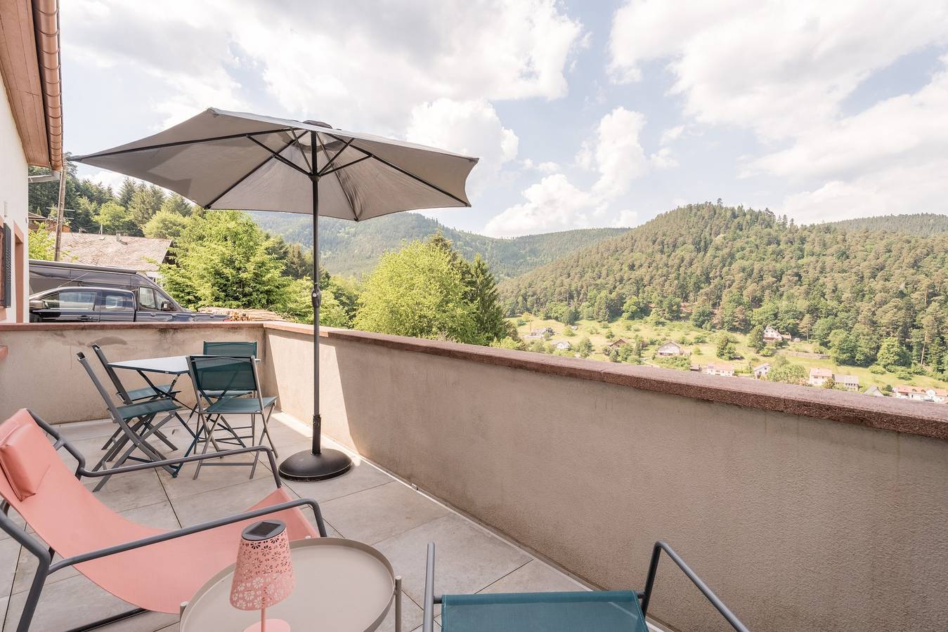 Apartamento entero, Apartamento 'Chez Mémé' con vistas a la montaña, balcón y Wi-Fi in Wangenbourg-Engenthal, Bas-Rhin Alsacia