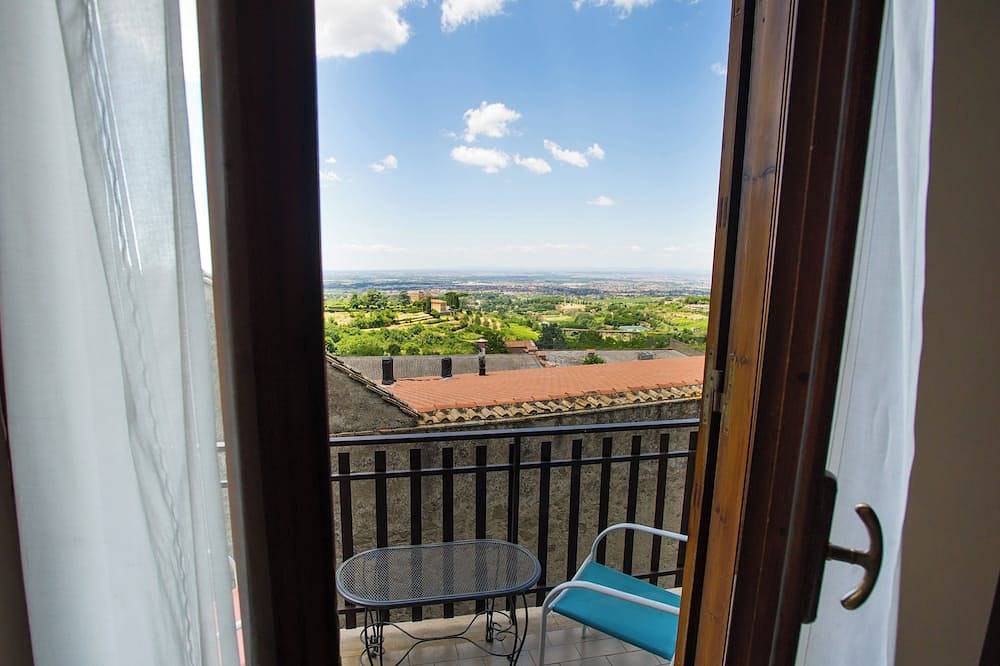 Entire apartment, Villa Savoia Marino in Marino, Parco Regionale dei Castelli Romani