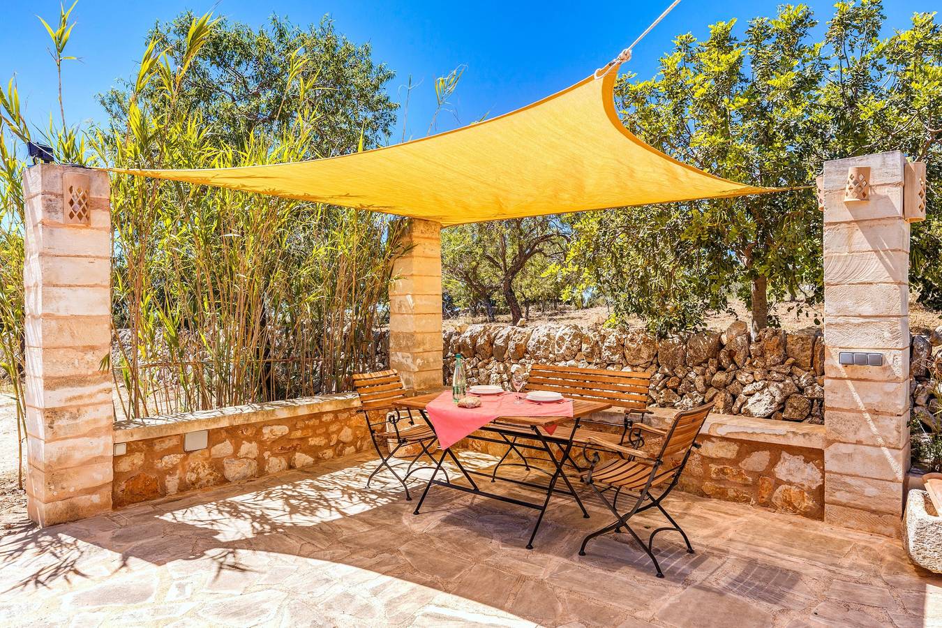 Country House 'Casita Els Sestadors' with Private Terrace, Wi-Fi and Air Conditioning in S'Alqueria Blanca, Santanyí