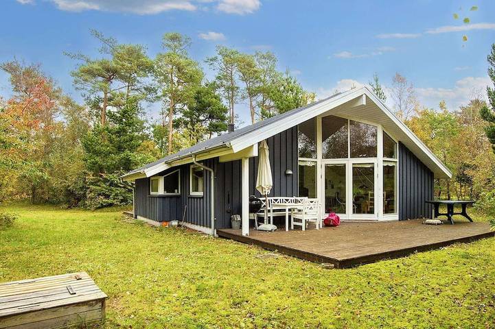 Ferienhaus für 8 Personen, mit Whirlpool und Terrasse sowie Sauna in Grenå Strand