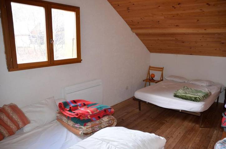Gîte pour 16 personnes, avec terrasse à Montricher-Albanne - 4