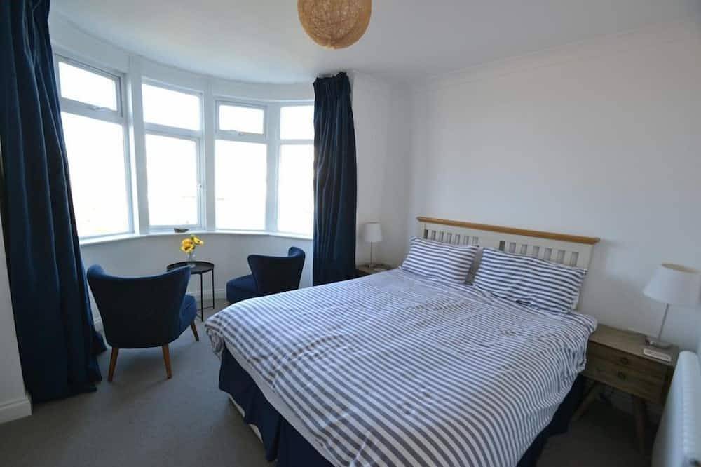 Gorgeous 2 bed apartment overlooking Combesgate Beach in Woolacombe, Devon