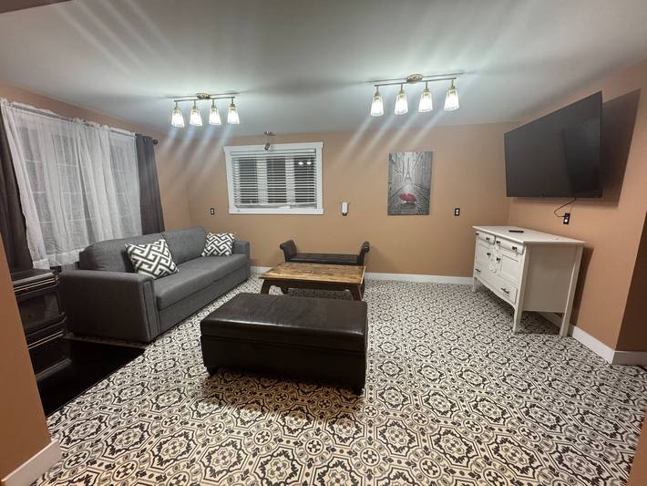 Vacation rental for 6 people, with balcony/terrace and hot tub, with pets in Nova Scotia