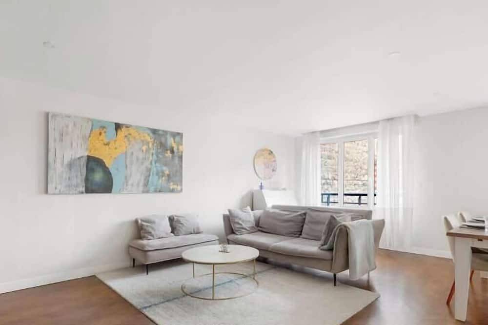 Appartement entier, Residence d Exception - A proximite de La Defense in La Garenne-Colombes, Hauts-de-Seine