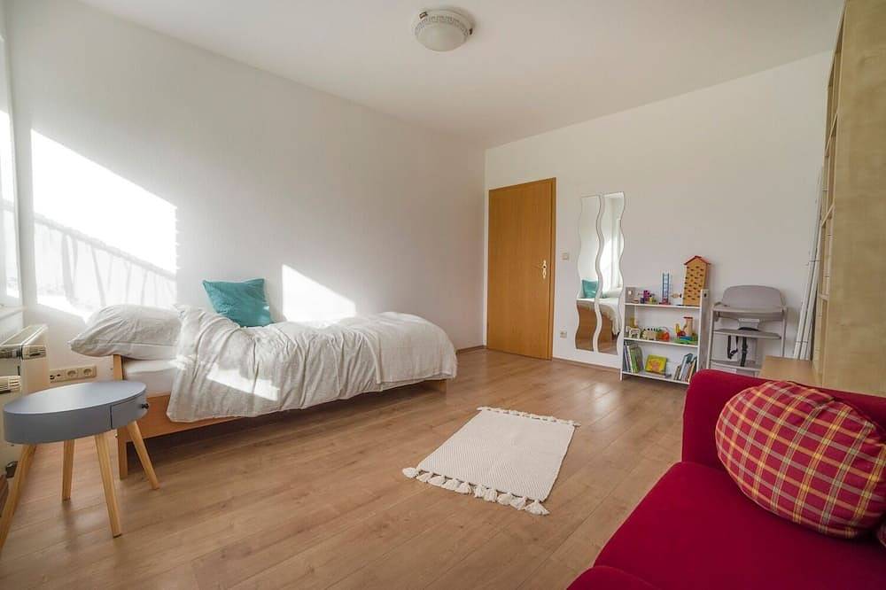 Ganze Wohnung, Große helle Wohnung mitten auf dem Land, familien- und tierfreundlich in Ostercappeln, Wiehengebirge