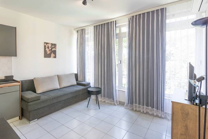Ferienwohnung für 3 Personen, mit Balkon/Terrasse in Biograd na Moru