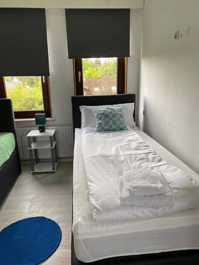 Ferienwohnung für 9 Personen, mit Terrasse in Neumünster - 4