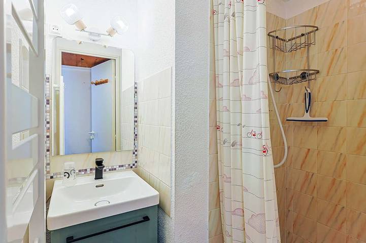 Appartement entier, Studio avec parking - 6 pers. in Gourette, Eaux-Bonnes