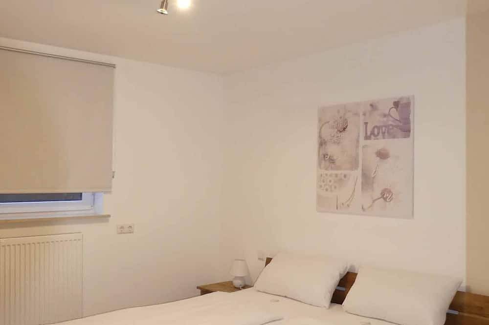 Ganze Wohnung, Neu renovierte 70qm Ferienwohnung im 1. Stock in zentraler Lage in Legoland Deutschland, Günzburg