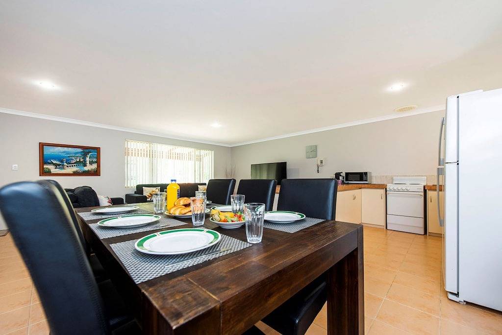 Waves And Moore - Beautifully presented home in Guilderton, Western Australia