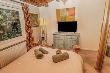 Log Cabin for 4 People in Tattershall, Lincolnshire, Photo 4