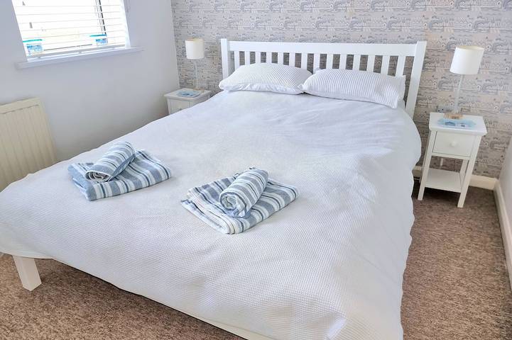 Entire apartment, Sea Spray St Ives Stunning sea views 2 Bedroom duplex with parking Dog friendly in St. Ives, Cornwall