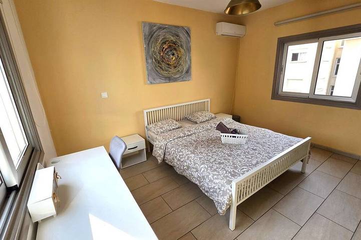 Appartement entier, Spacious Lightflooded 2Br Apt | Near Center in Larnaca, District de Larnaca