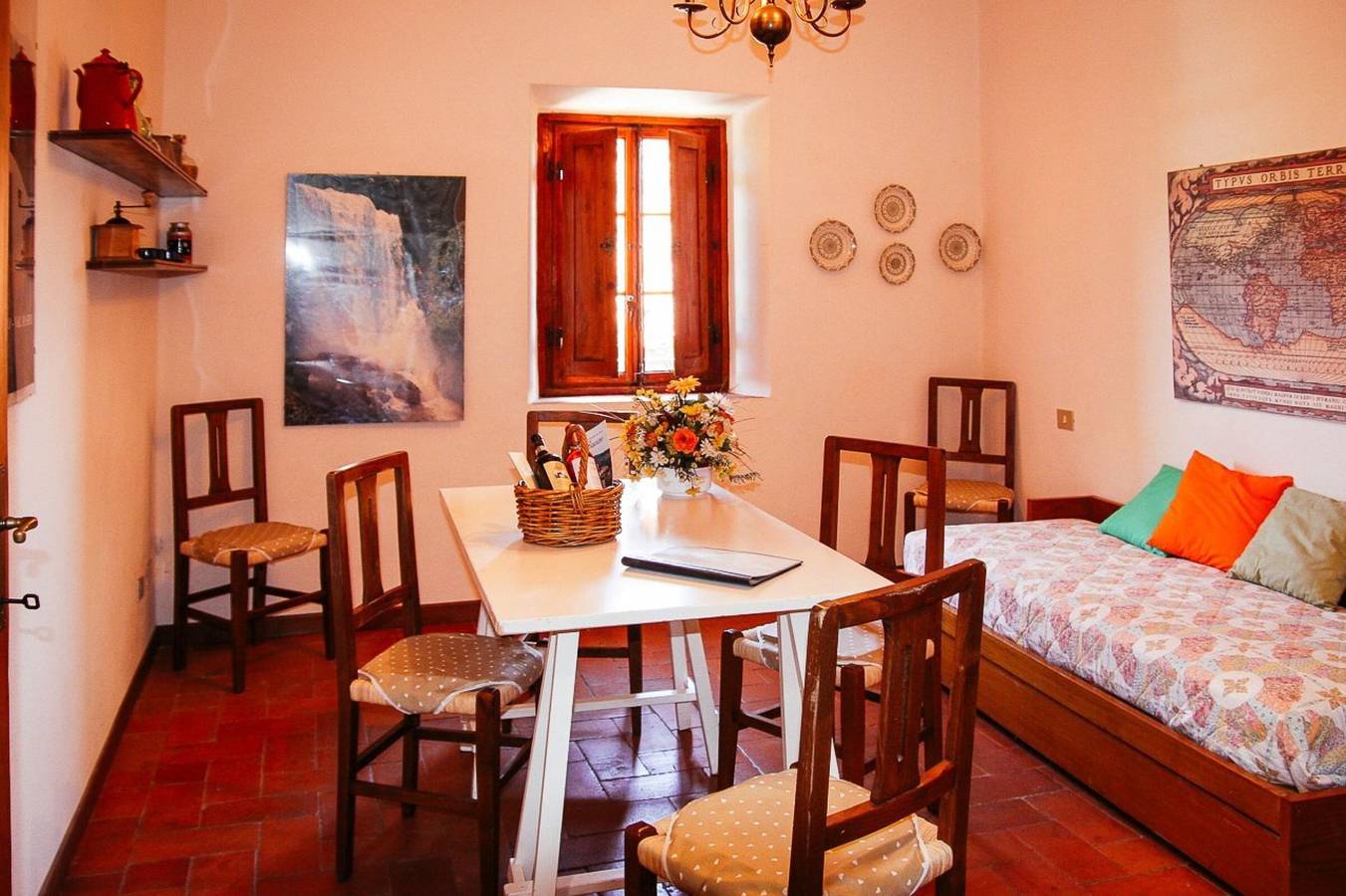 Appartement entier, Appartement Monte avec piscine panoramique au cœur du Chianti in Pontassieve, Chianti