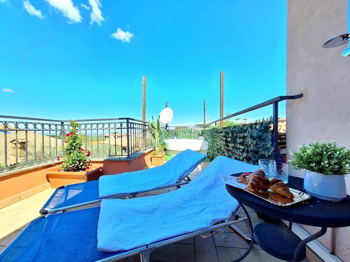 Appartamento intero, One-Bedroom Apartment in Castel Gandolfo, Castelli Romani