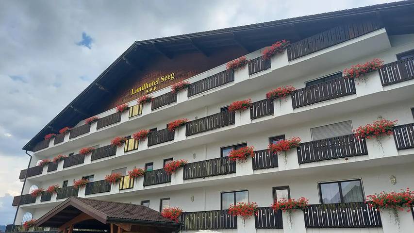 Ferienwohnung für 4 Personen, mit Balkon in Seeg - 2