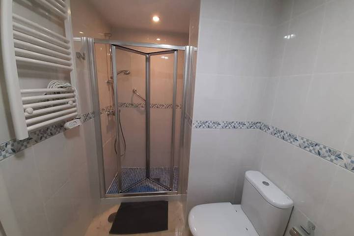 Ganze Wohnung, Apartment on the beachfront 10 meters from the beach in La Veintiuna (dog beach) (Almuñecar), Almuñecar