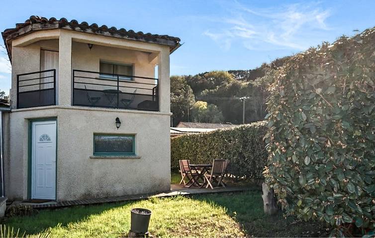 Location de vacances pour 2 personnes, avec piscine ainsi que jardin et terrasse à Salavas - 2