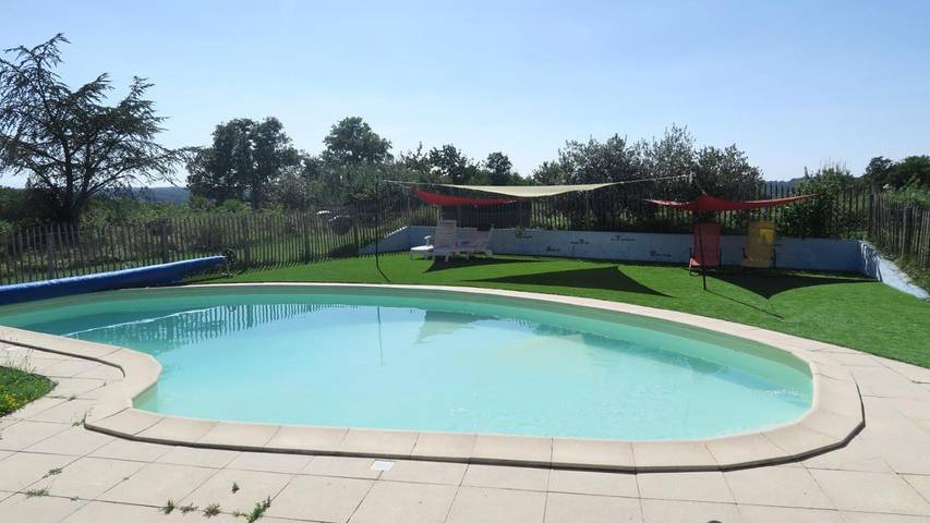 Gîte pour 4 personnes, avec balcon et jardin ainsi que vue et piscine à Puymaurin - 2