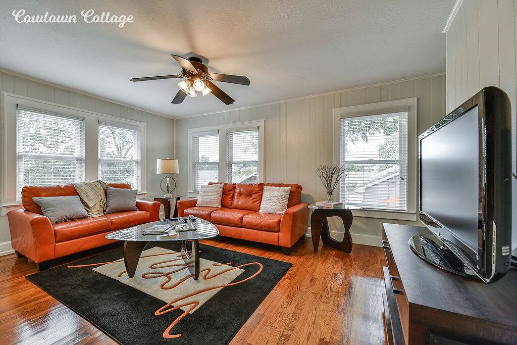 Treetop Getaway in historischer Nachbarschaft, bestens bewertet für Sauberkeit und Lage in Fort Worth, Tarrant County