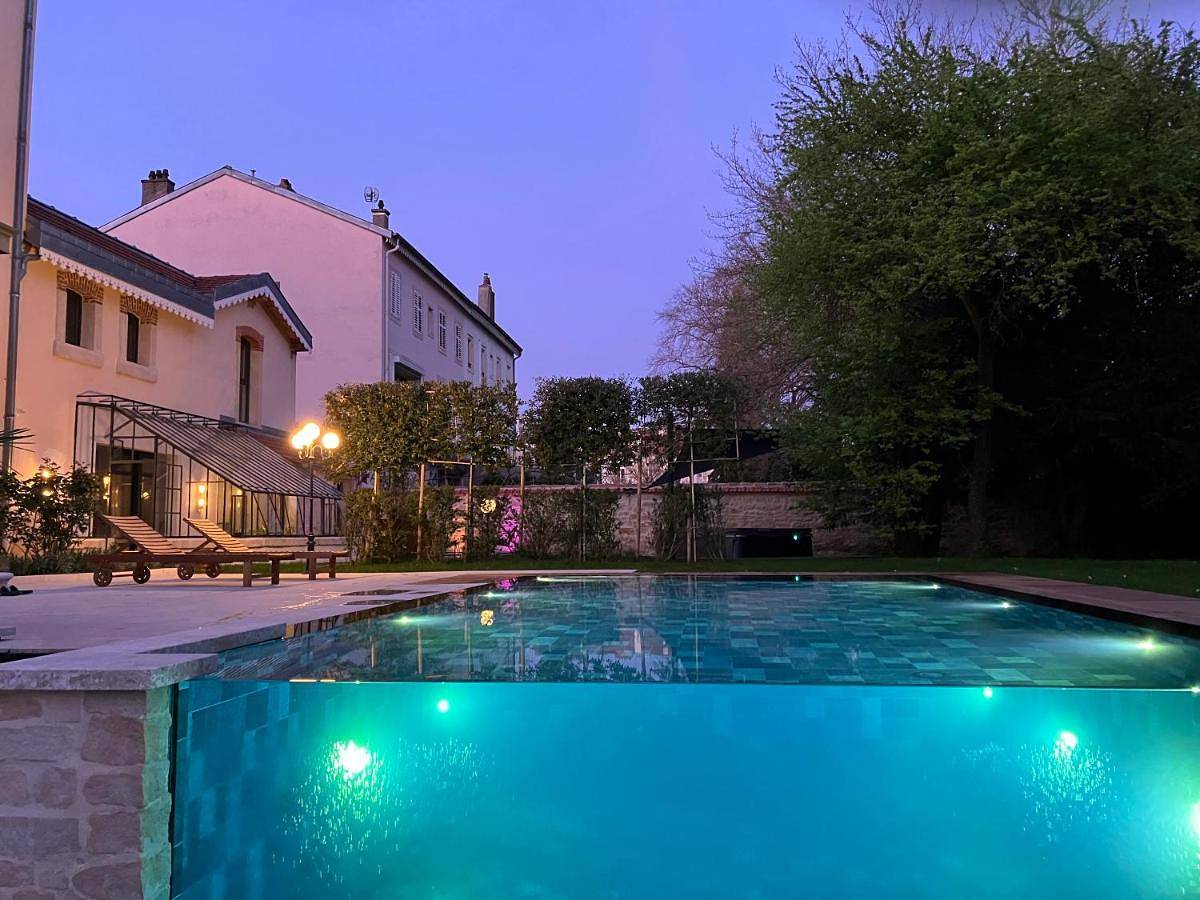 Les Ecuries de Rigny, Suite haut de gamme avec spa privatif et piscine au coeur d'un jardin arboré in Nancy, Région de Nancy