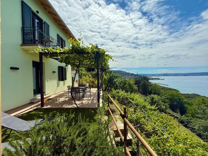 Apartamento de vacaciones para 5 personas, con vistas y jardín - 1