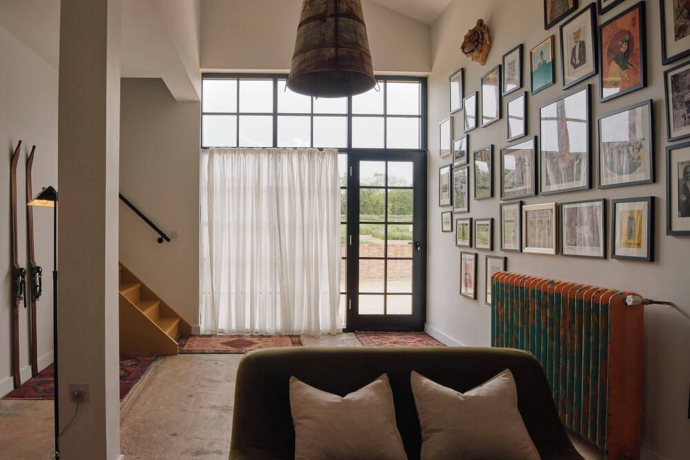 Mollys Cabin - Unique Farm Stay in Sutton Bonington, Nottinghamshire