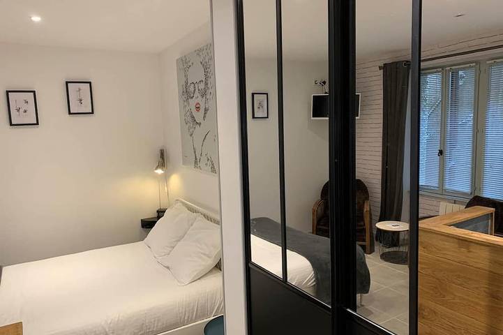Apartamento entero, Studio 1*, impasse de la Chantrerie, floor 1 in Cahors, Quercy